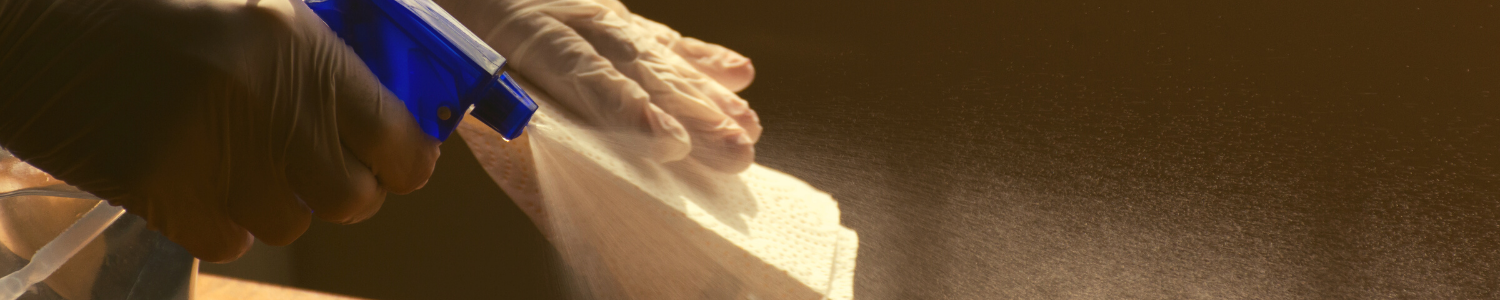 PUC Minas Poços de Caldas doa 5 mil litros de álcool e 500 coletores à Prefeitura Municipal