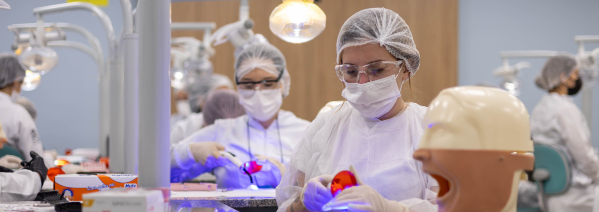 Curso de Odontologia da PUC Minas Poços de Caldas é reconhecido com conceito máximo pelo MEC